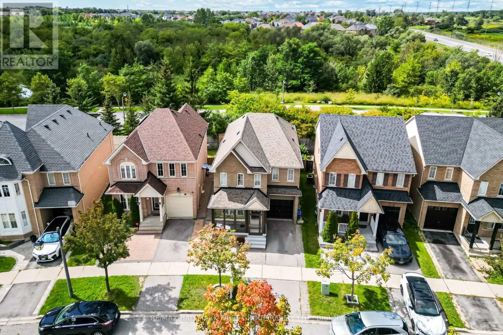 6 TANSLEY CRESCENT