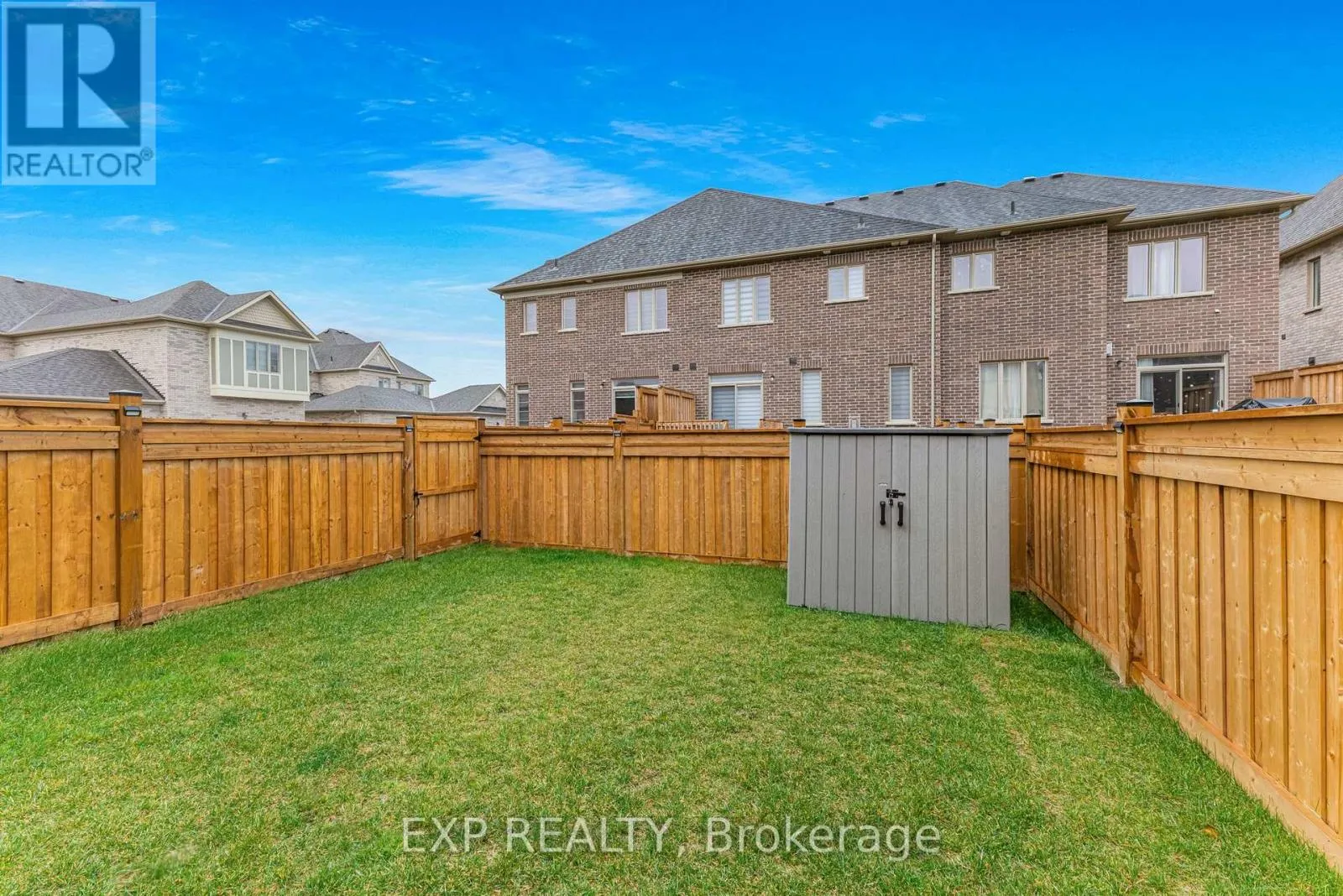 18 HOUGH LANE