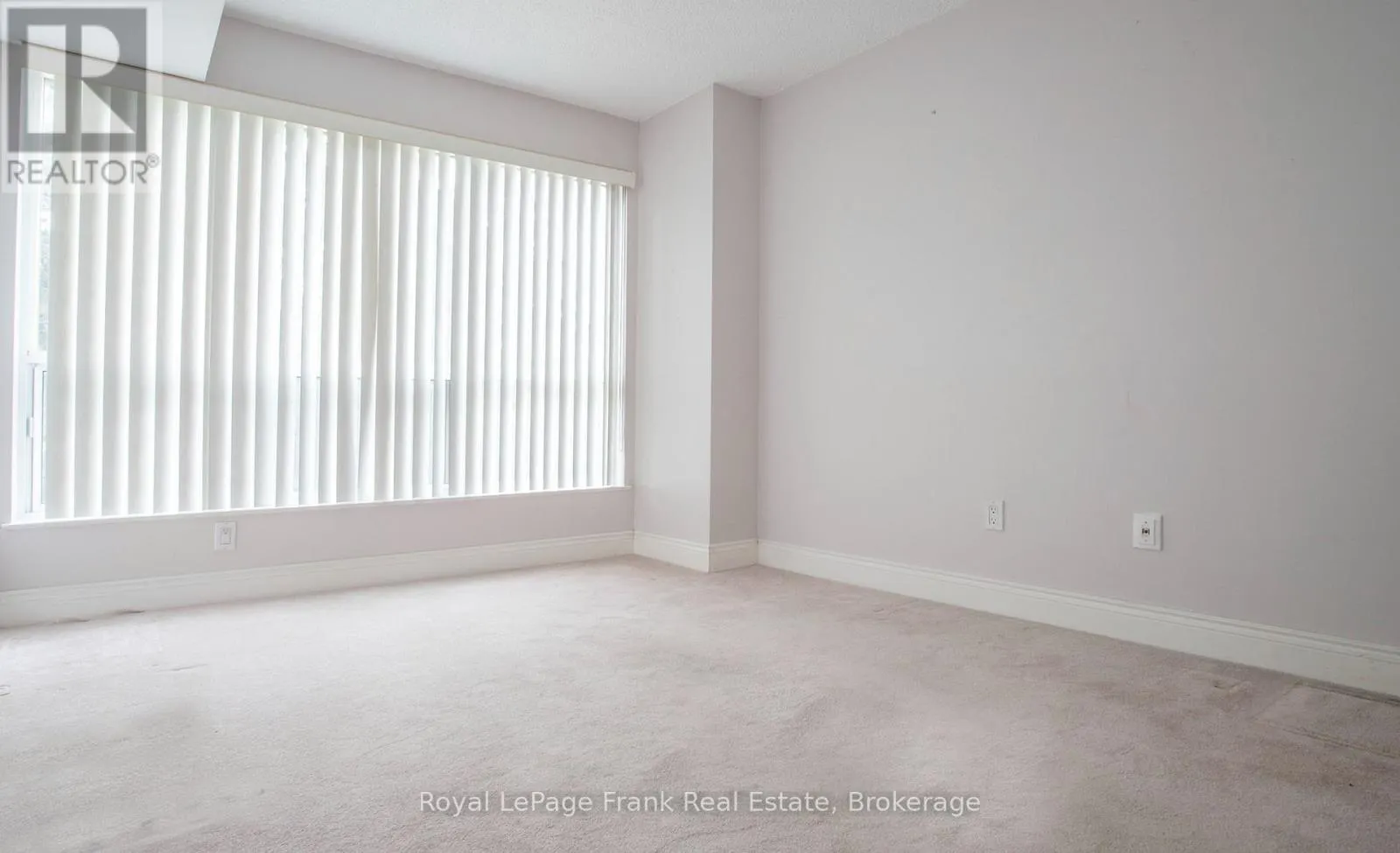 213 - 712 ROSSLAND ROAD E #213
