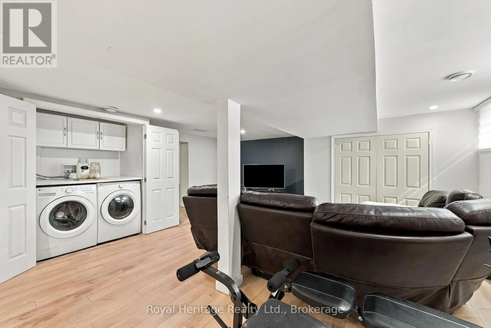 618 SUNSET BOULEVARD