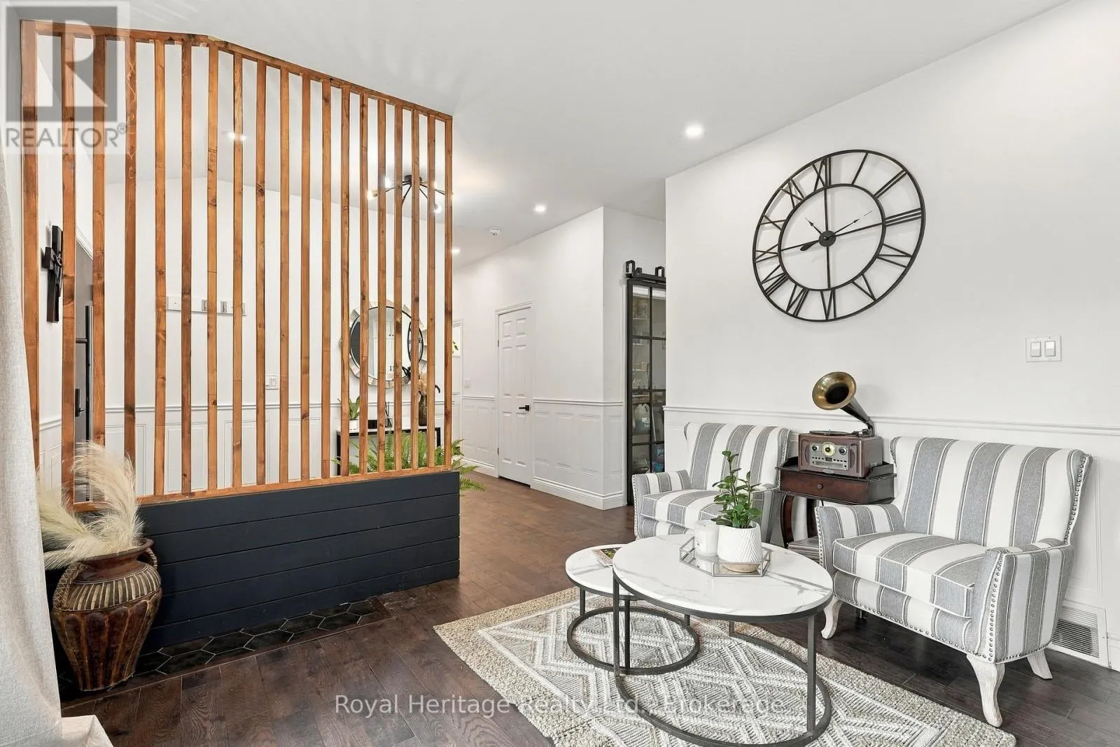 618 SUNSET BOULEVARD