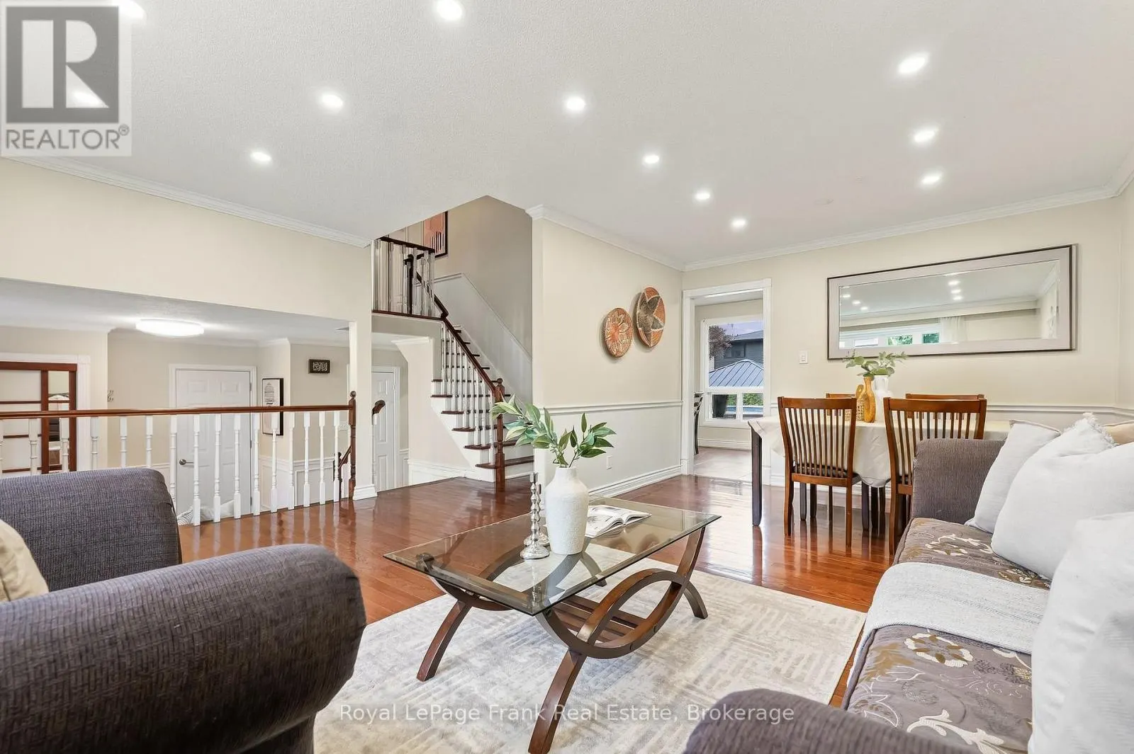 15 HILLIER STREET