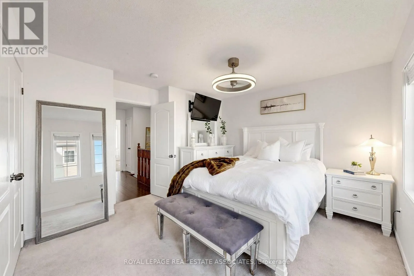 22 BENJAMIN WAY