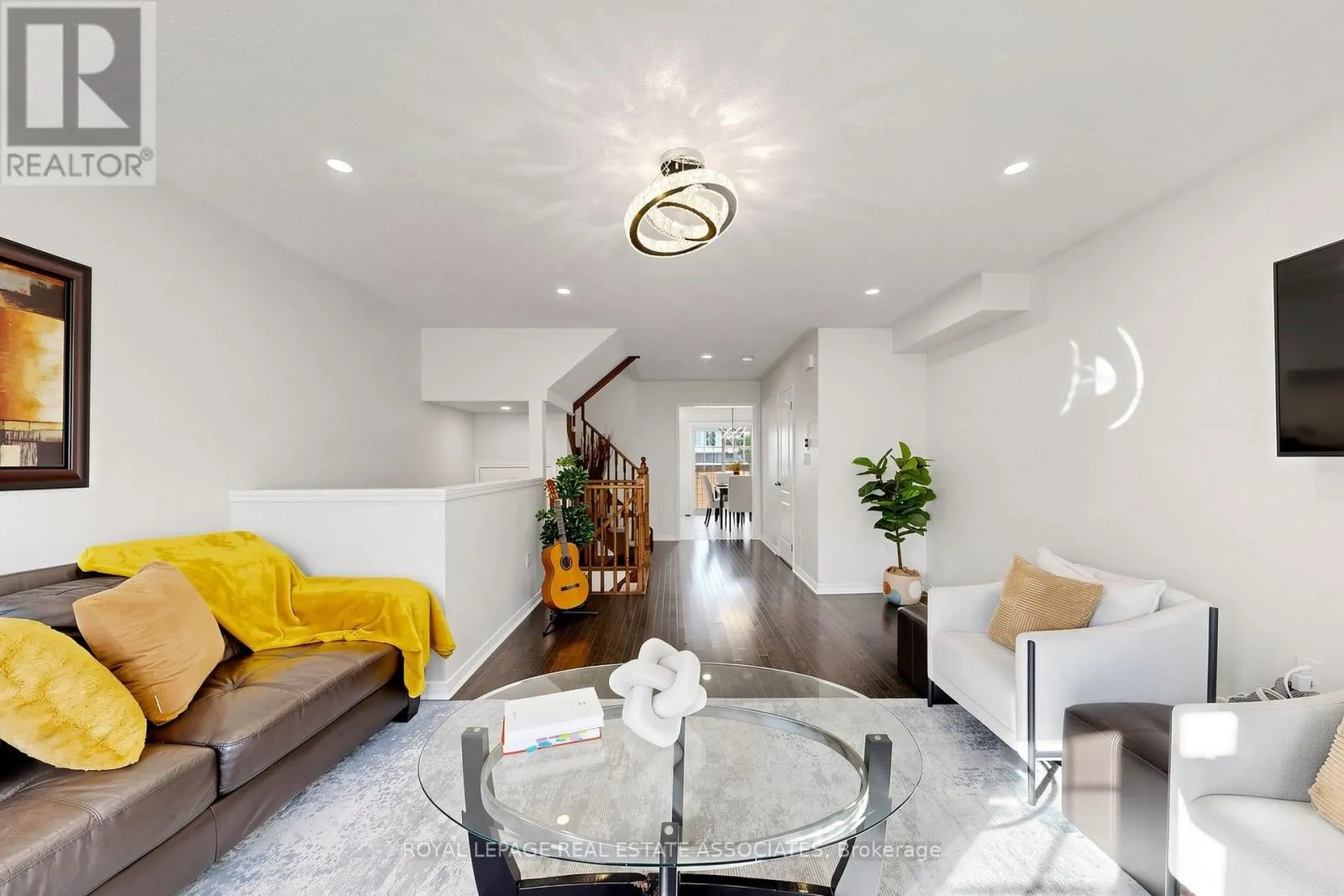 22 BENJAMIN WAY