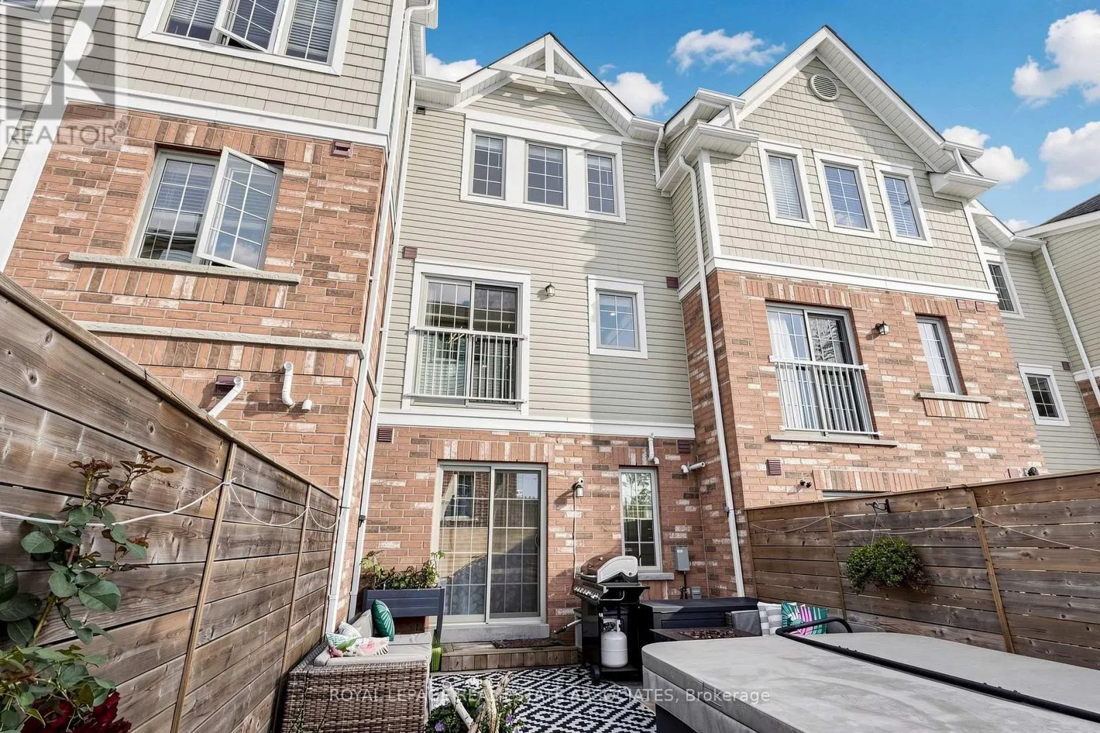 22 BENJAMIN WAY