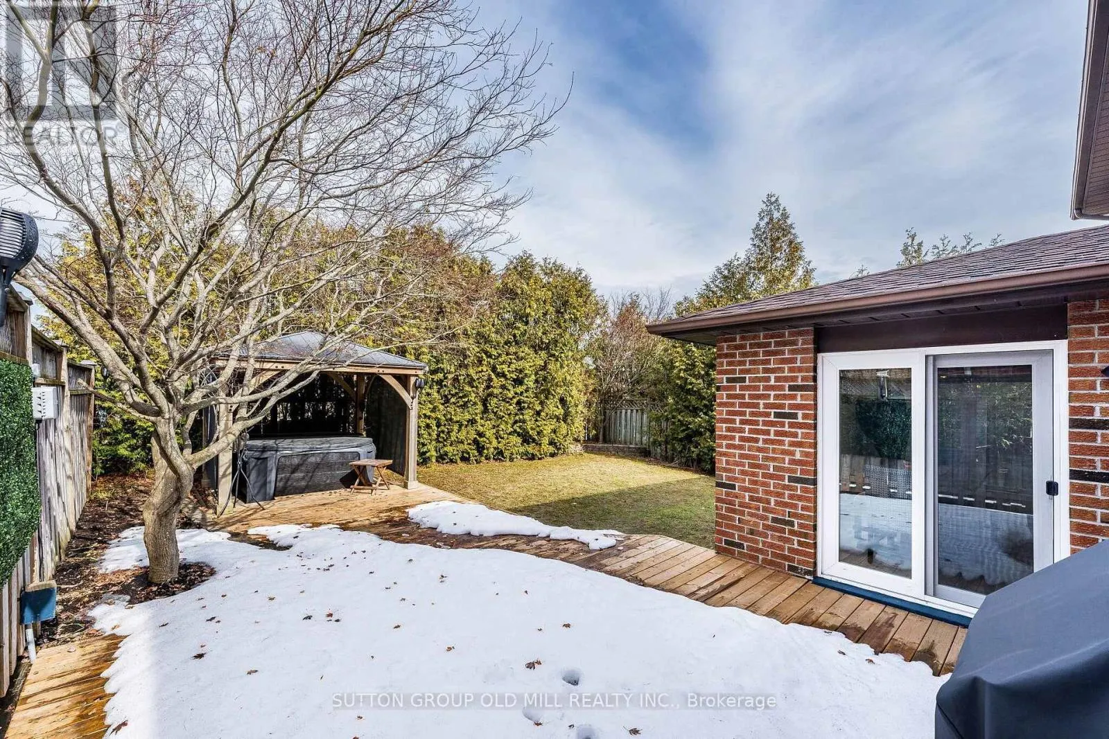 501 SUNDOWN CRESCENT