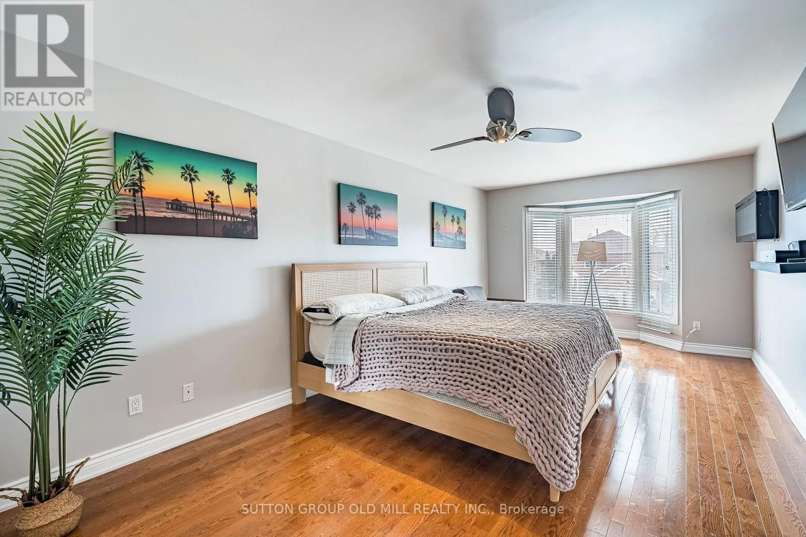 501 SUNDOWN CRESCENT