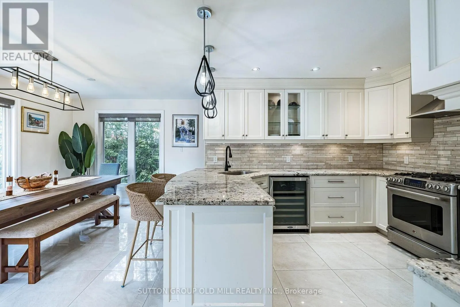501 SUNDOWN CRESCENT