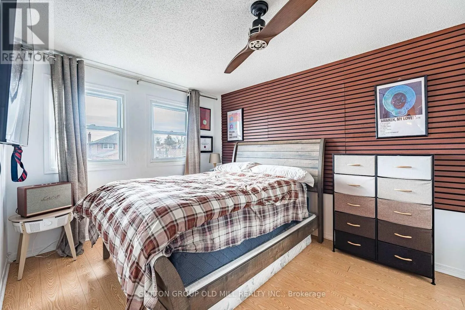 501 SUNDOWN CRESCENT