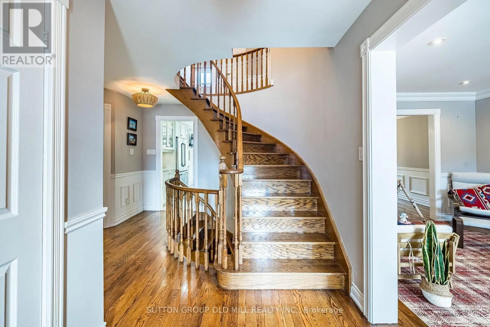 501 SUNDOWN CRESCENT