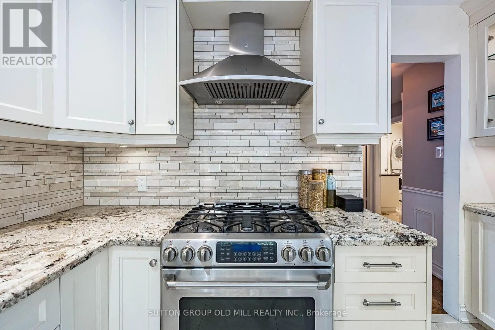 501 SUNDOWN CRESCENT