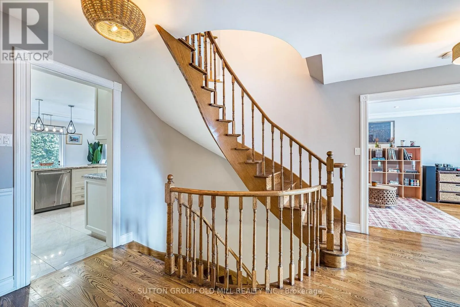 501 SUNDOWN CRESCENT