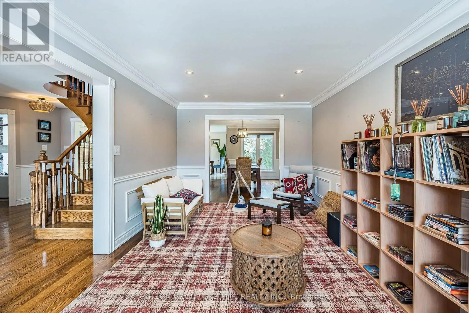 501 SUNDOWN CRESCENT