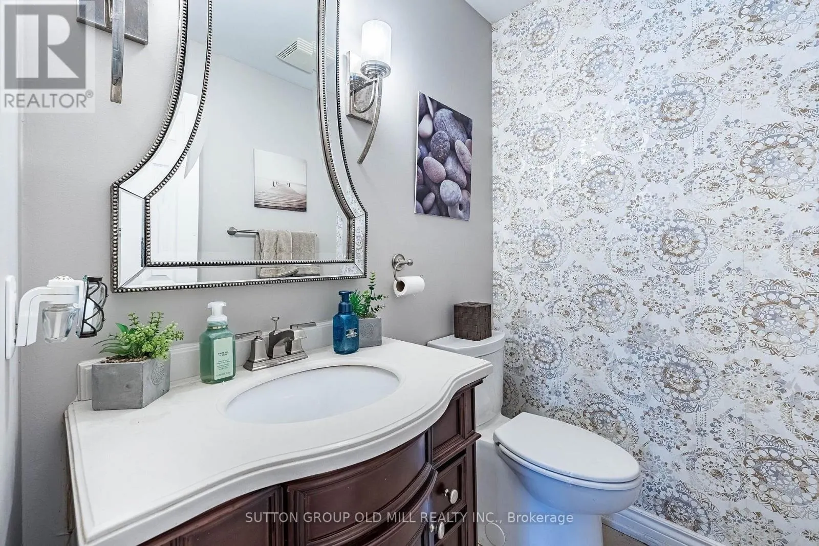 501 SUNDOWN CRESCENT