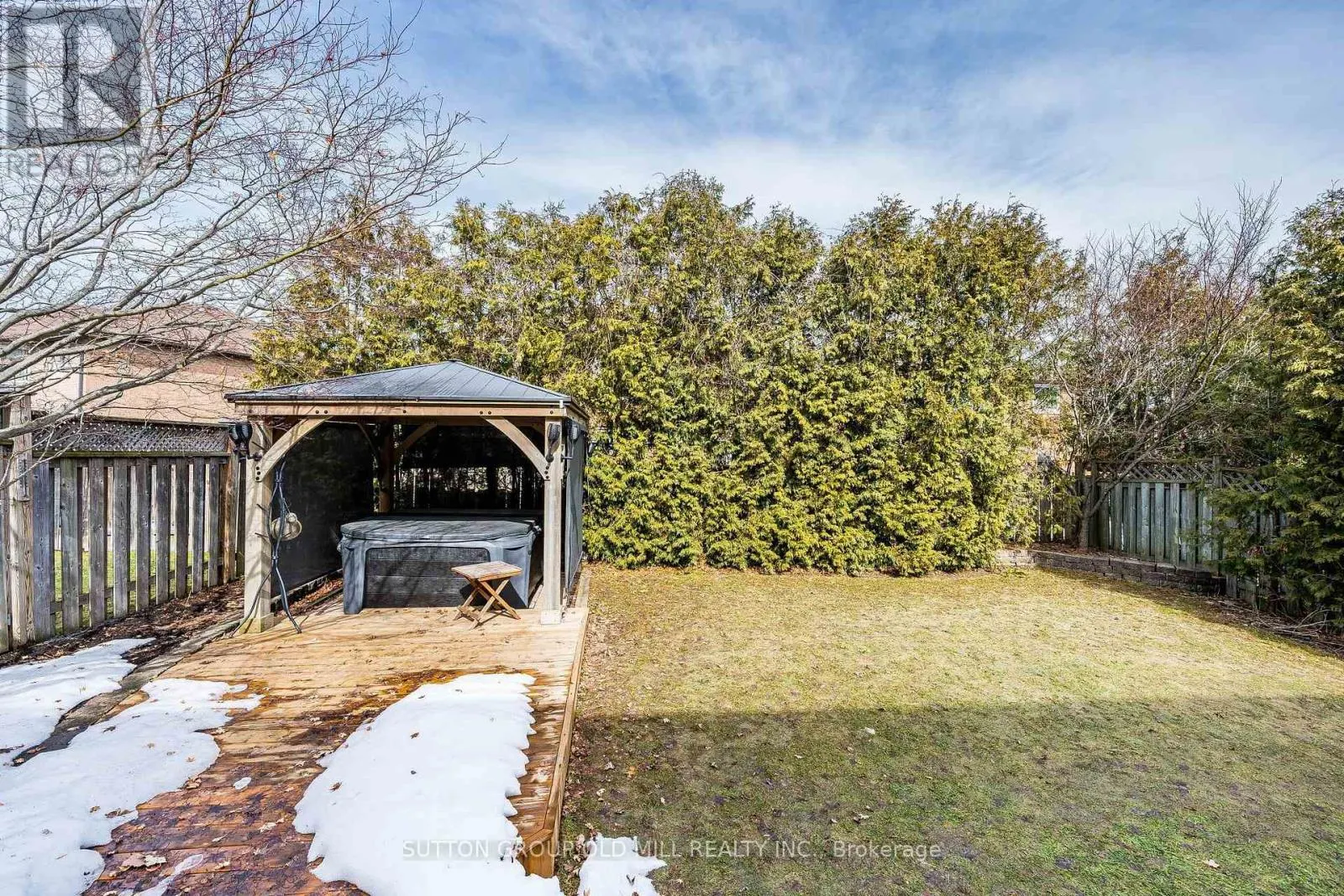 501 SUNDOWN CRESCENT