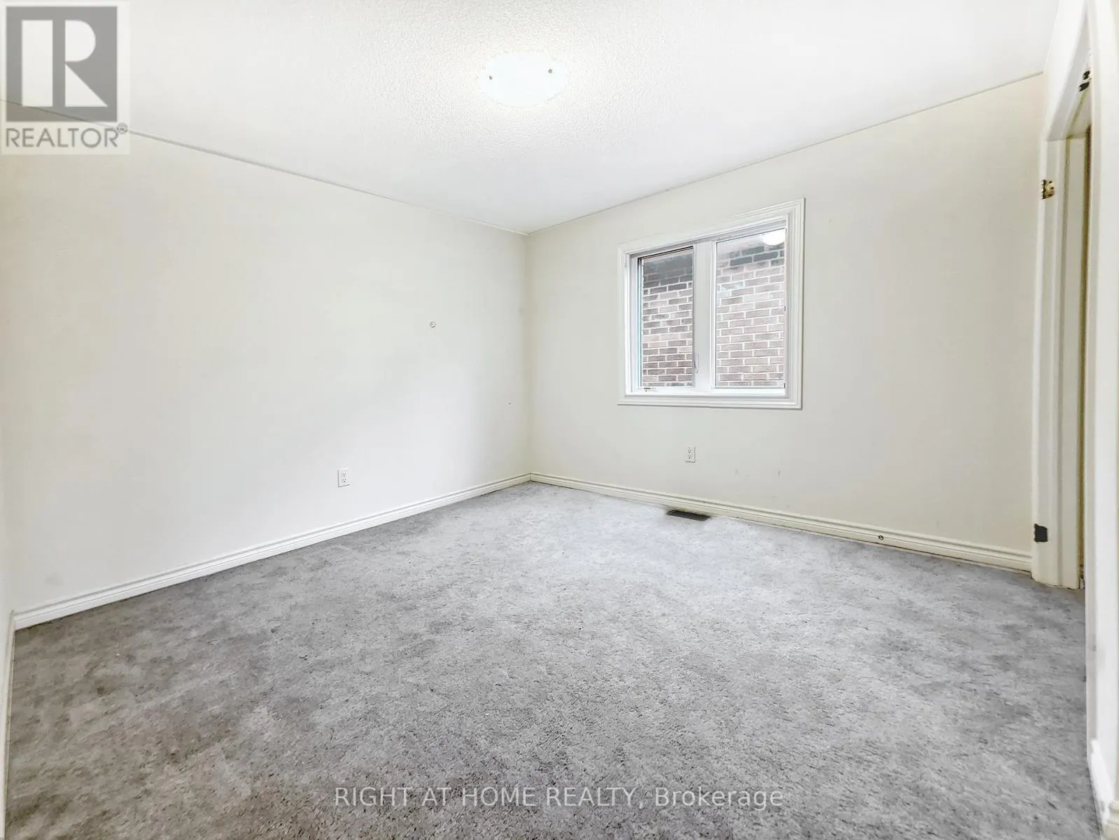 219 FLEETWOOD DRIVE