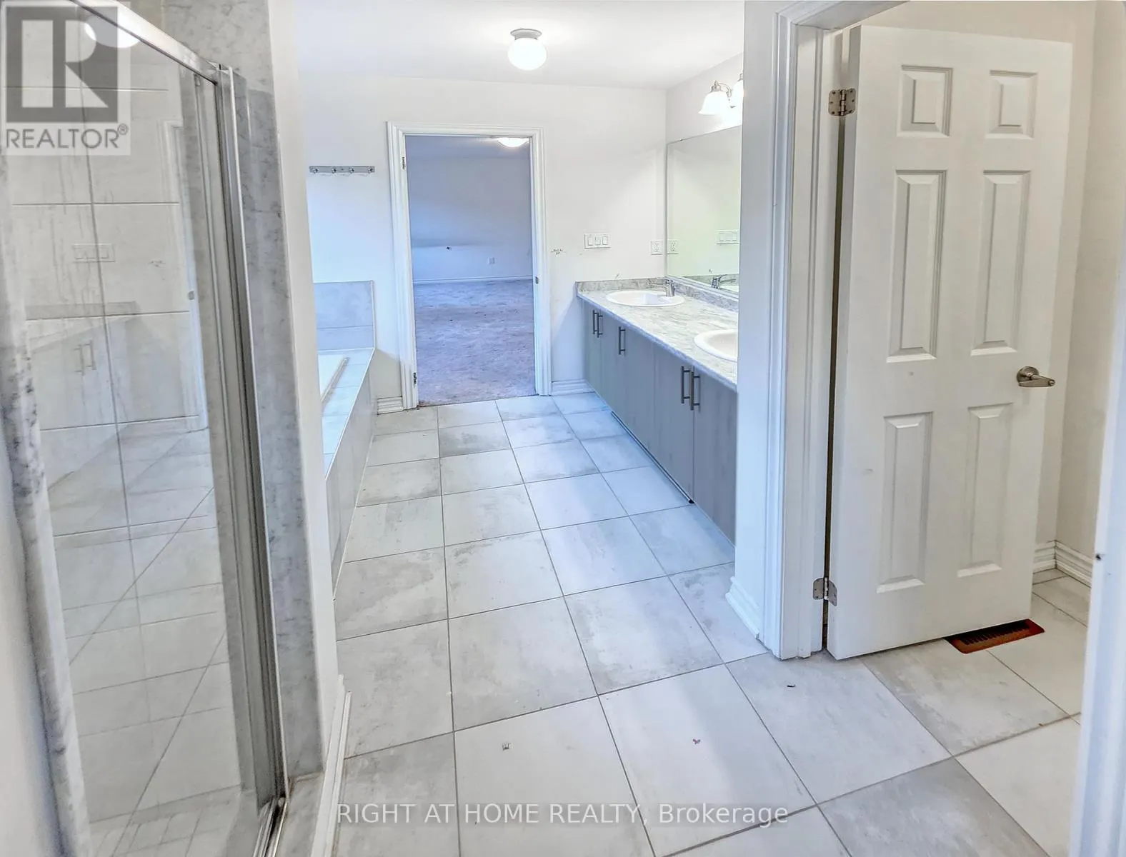 219 FLEETWOOD DRIVE
