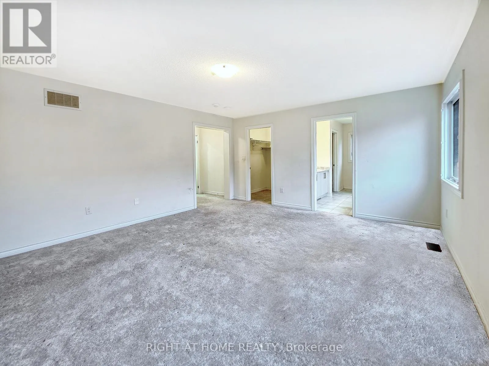 219 FLEETWOOD DRIVE