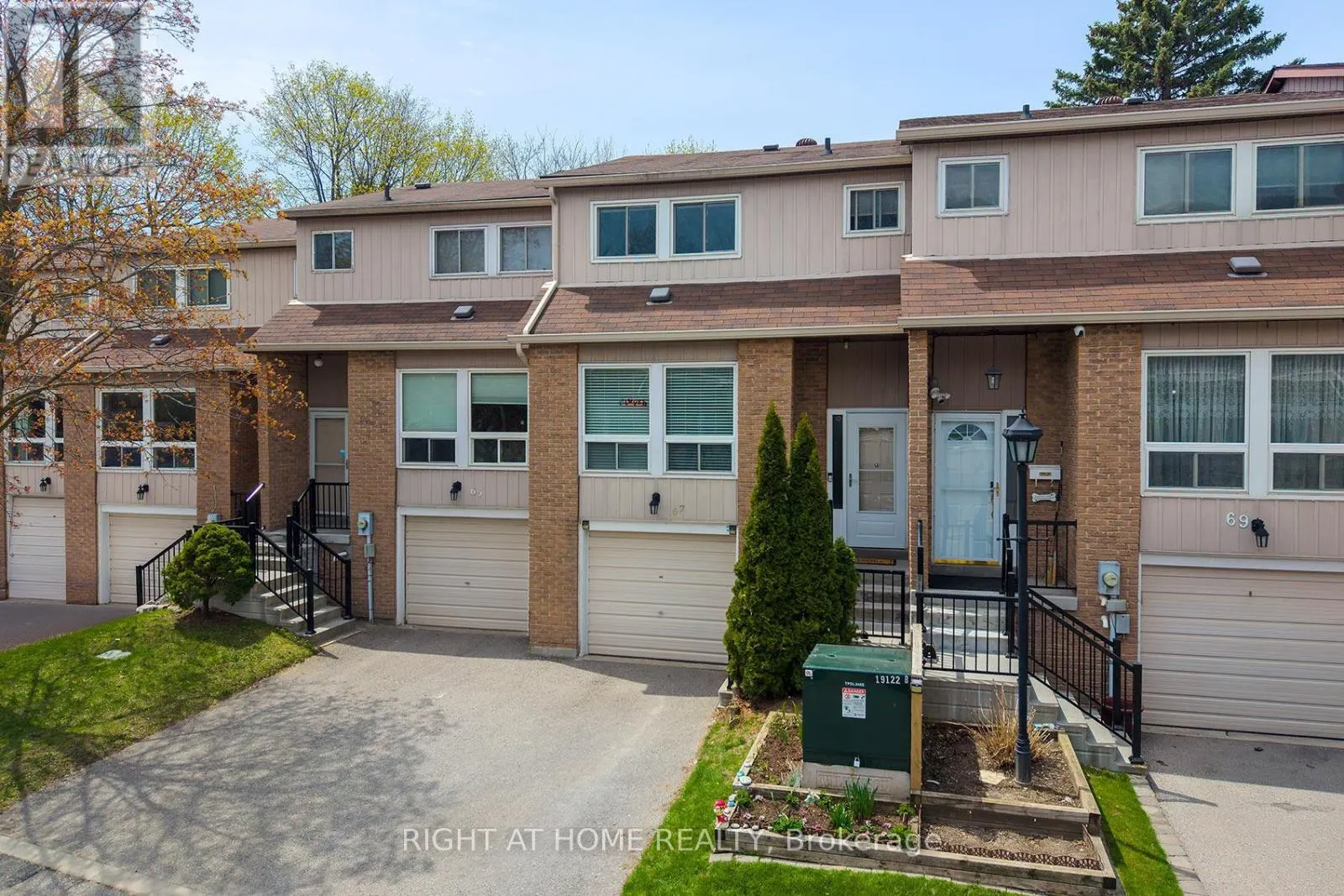 67 WILLOWS LANE