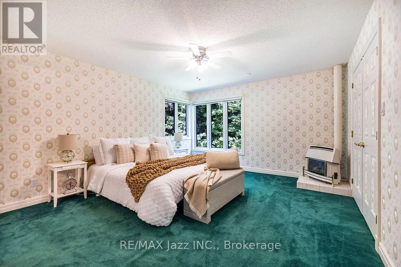 20 TIMBERLANE COURT