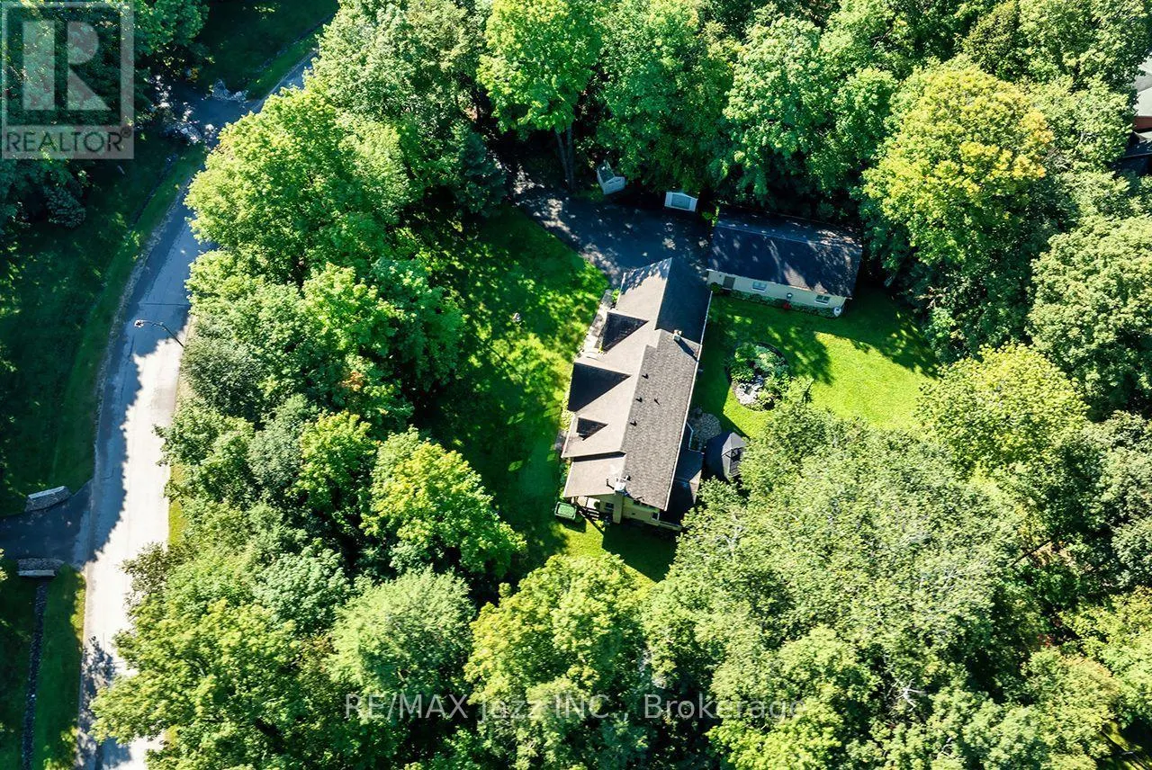 20 TIMBERLANE COURT
