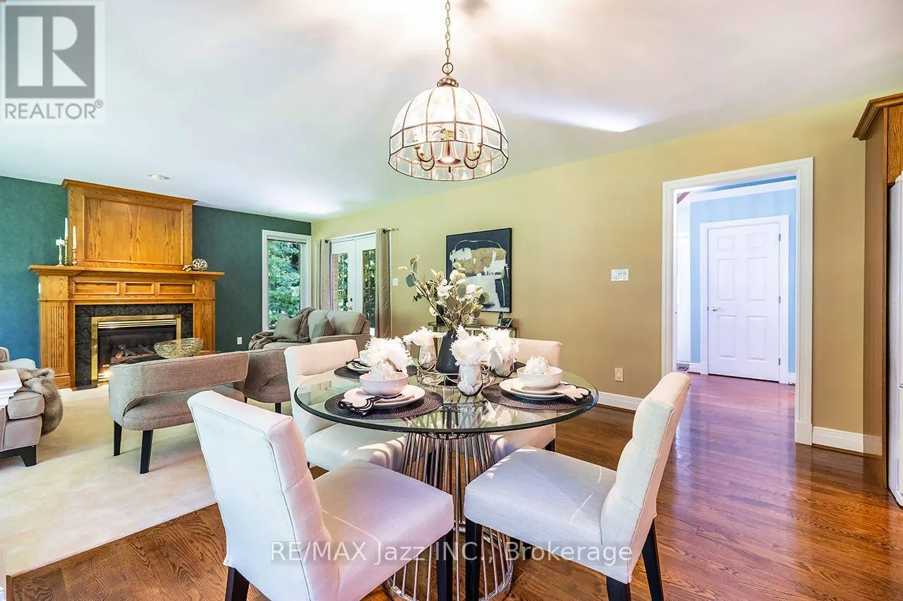 20 TIMBERLANE COURT