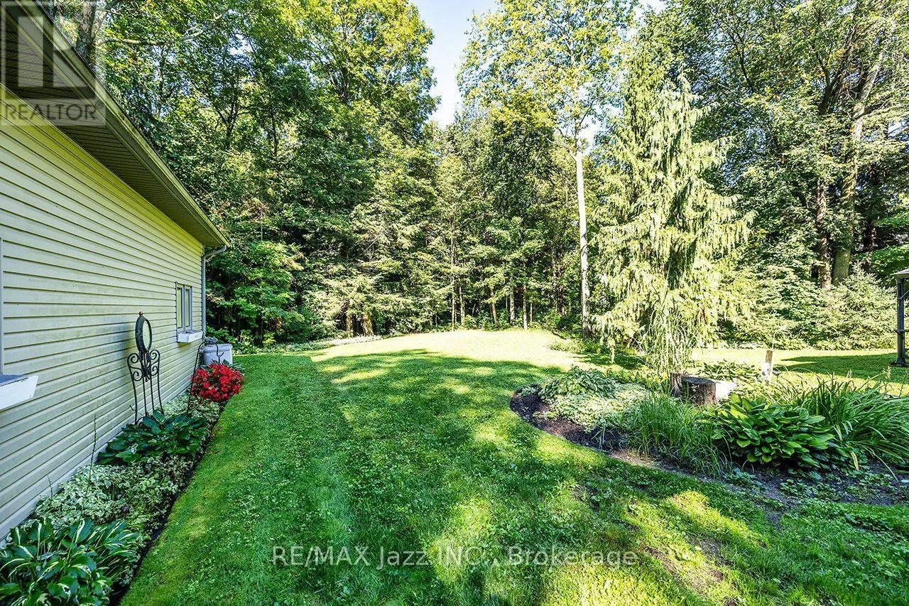 20 TIMBERLANE COURT