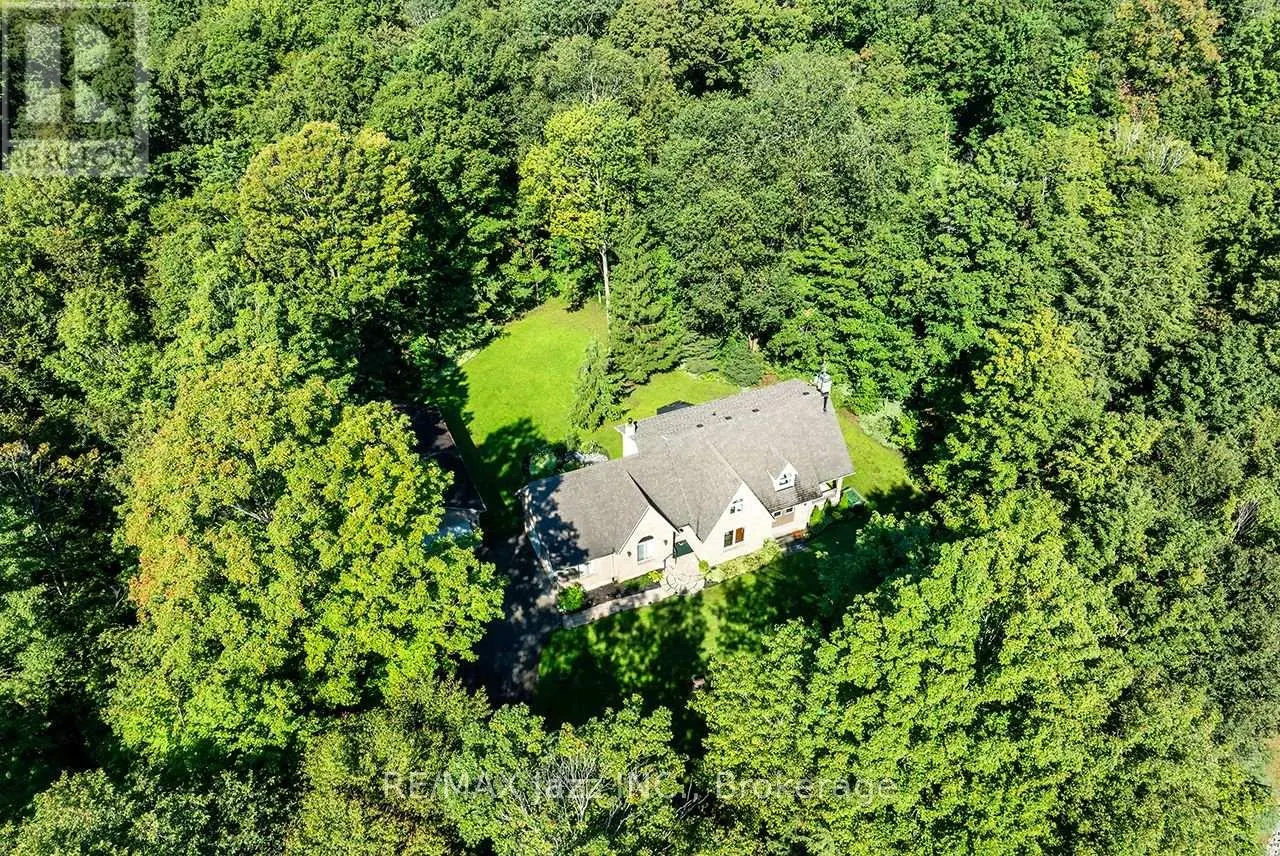 20 TIMBERLANE COURT