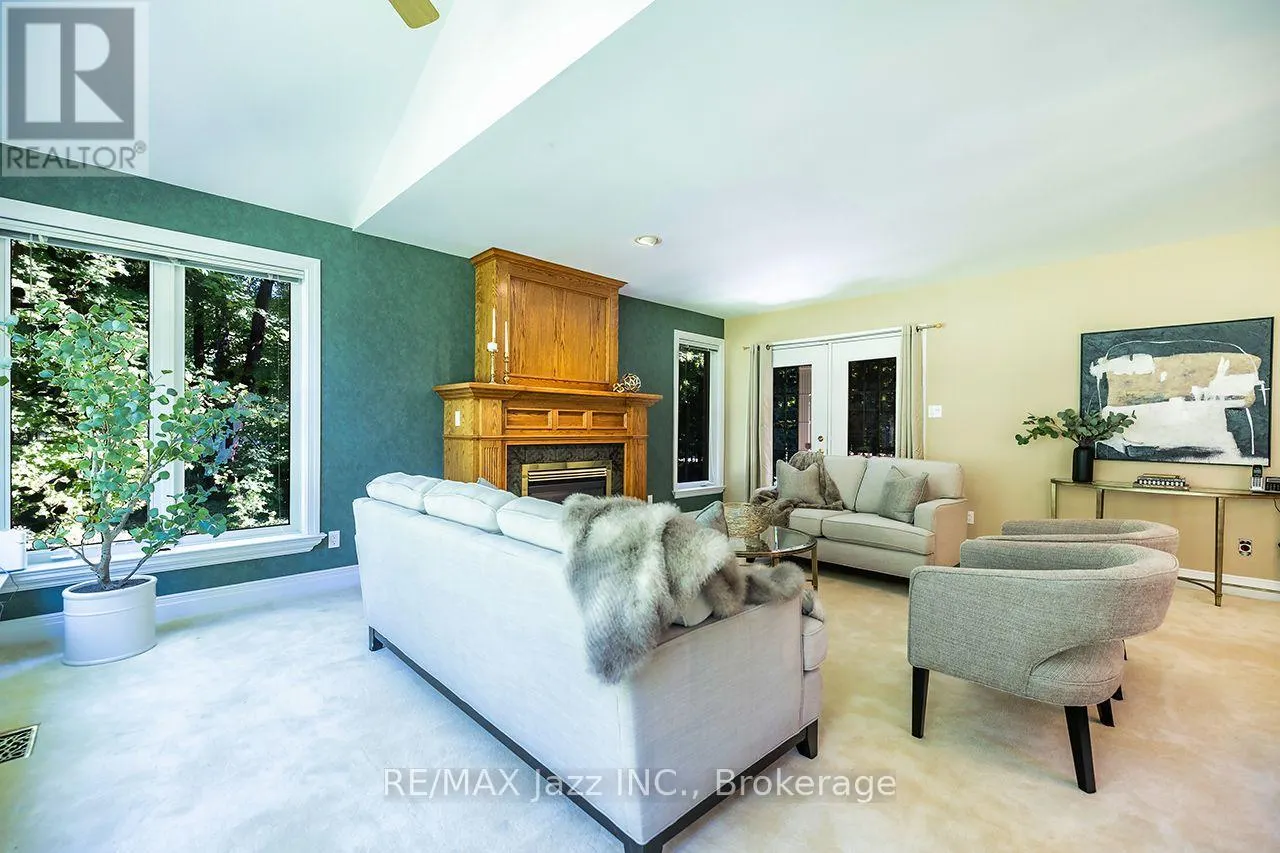20 TIMBERLANE COURT