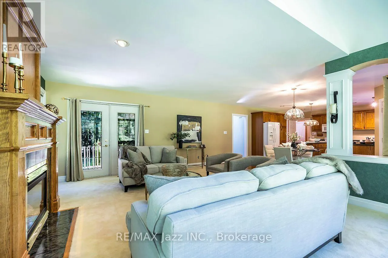 20 TIMBERLANE COURT
