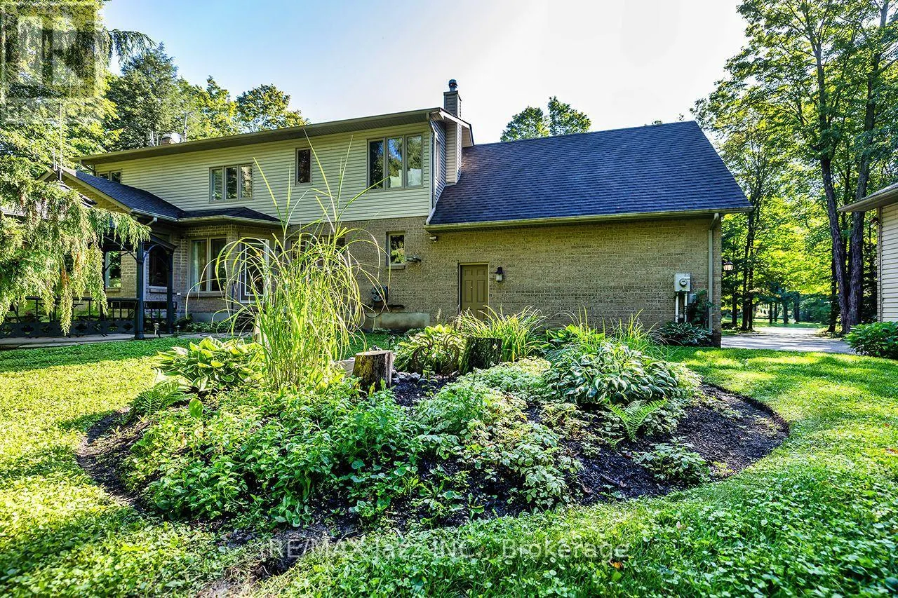20 TIMBERLANE COURT
