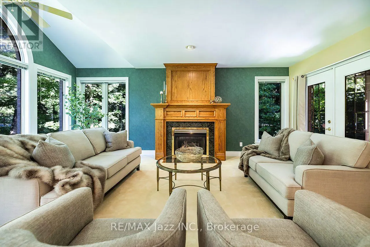 20 TIMBERLANE COURT