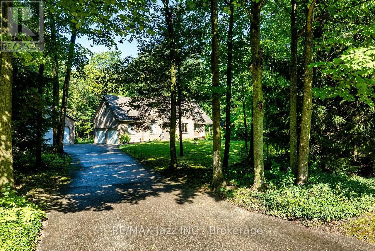 20 TIMBERLANE COURT