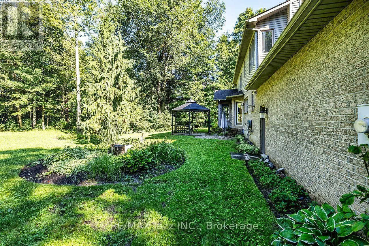 20 TIMBERLANE COURT