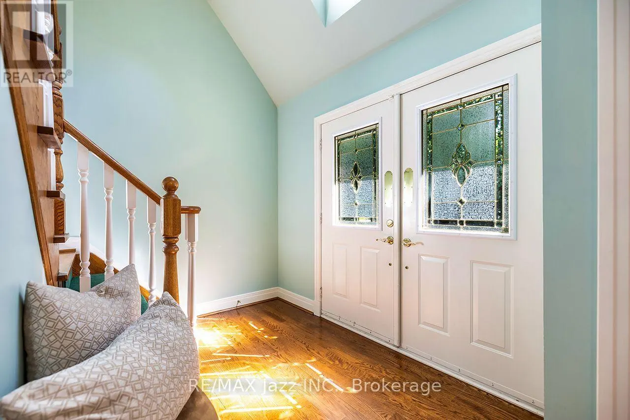 20 TIMBERLANE COURT