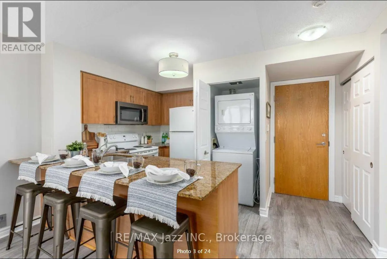 606 - 340 WATSON STREET W #606