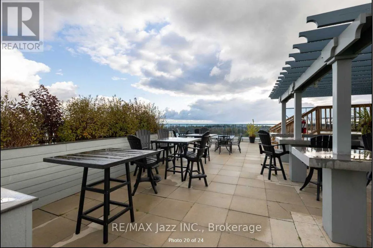 606 - 340 WATSON STREET W #606