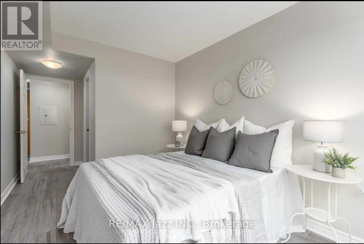 606 - 340 WATSON STREET W #606