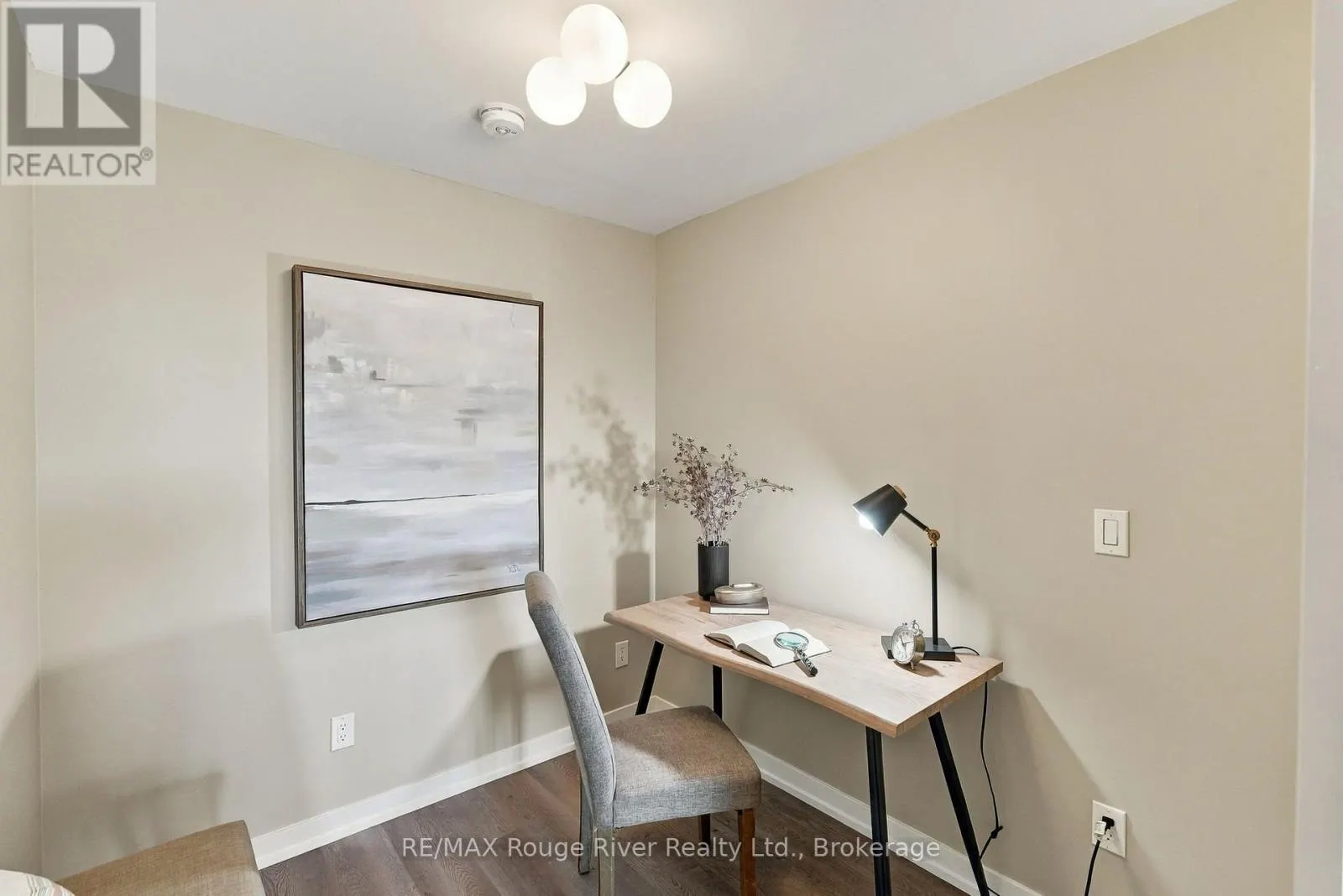 217 - 201 BROCK STREET S #217