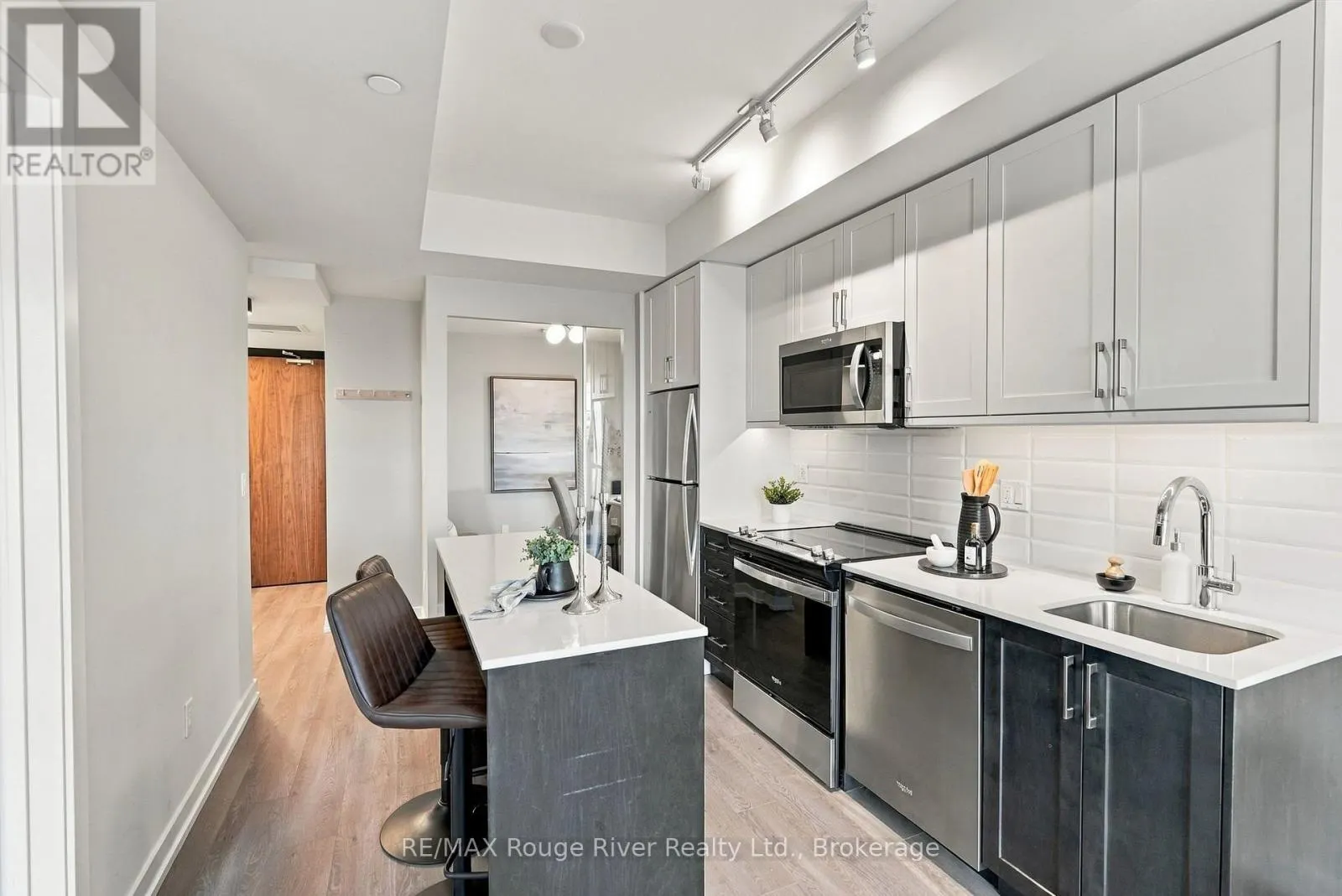 217 - 201 BROCK STREET S #217