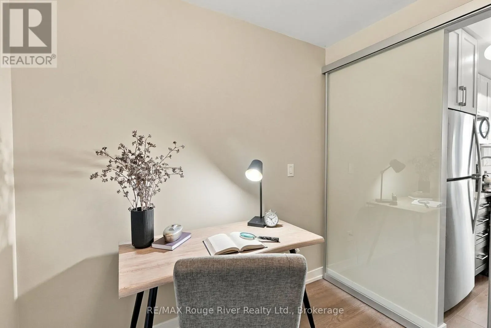217 - 201 BROCK STREET S #217
