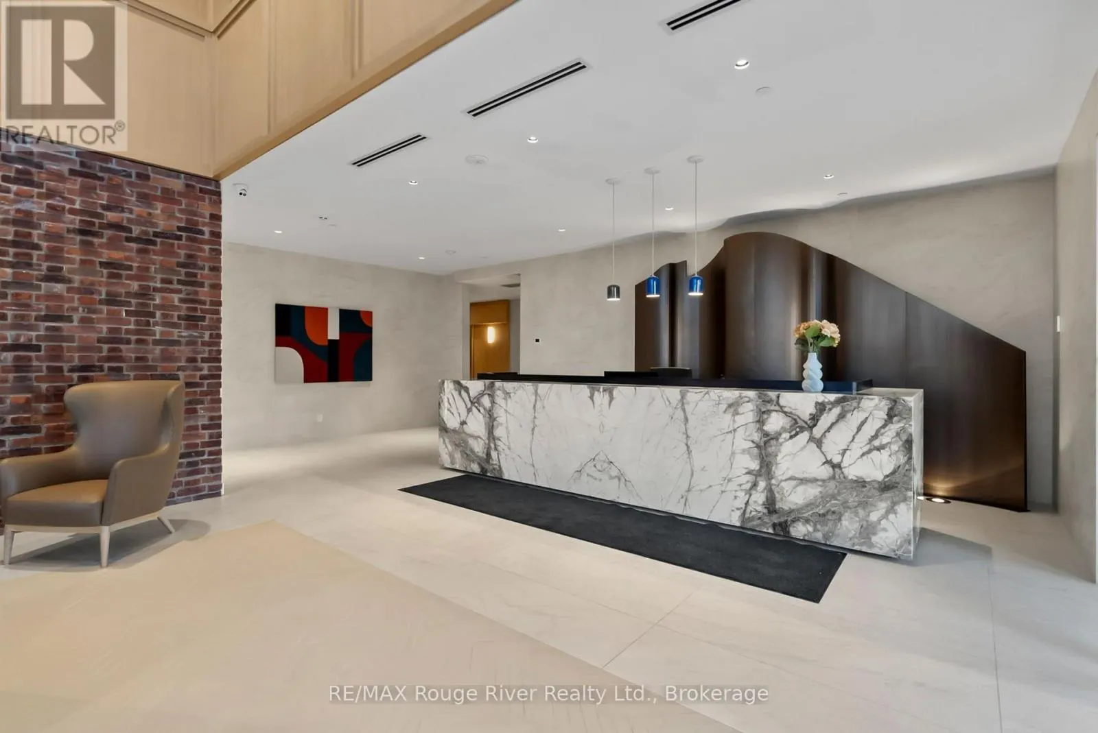 217 - 201 BROCK STREET S #217
