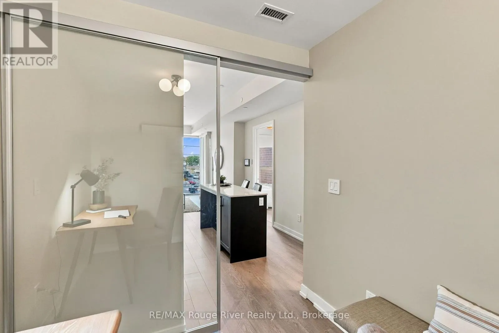 217 - 201 BROCK STREET S #217