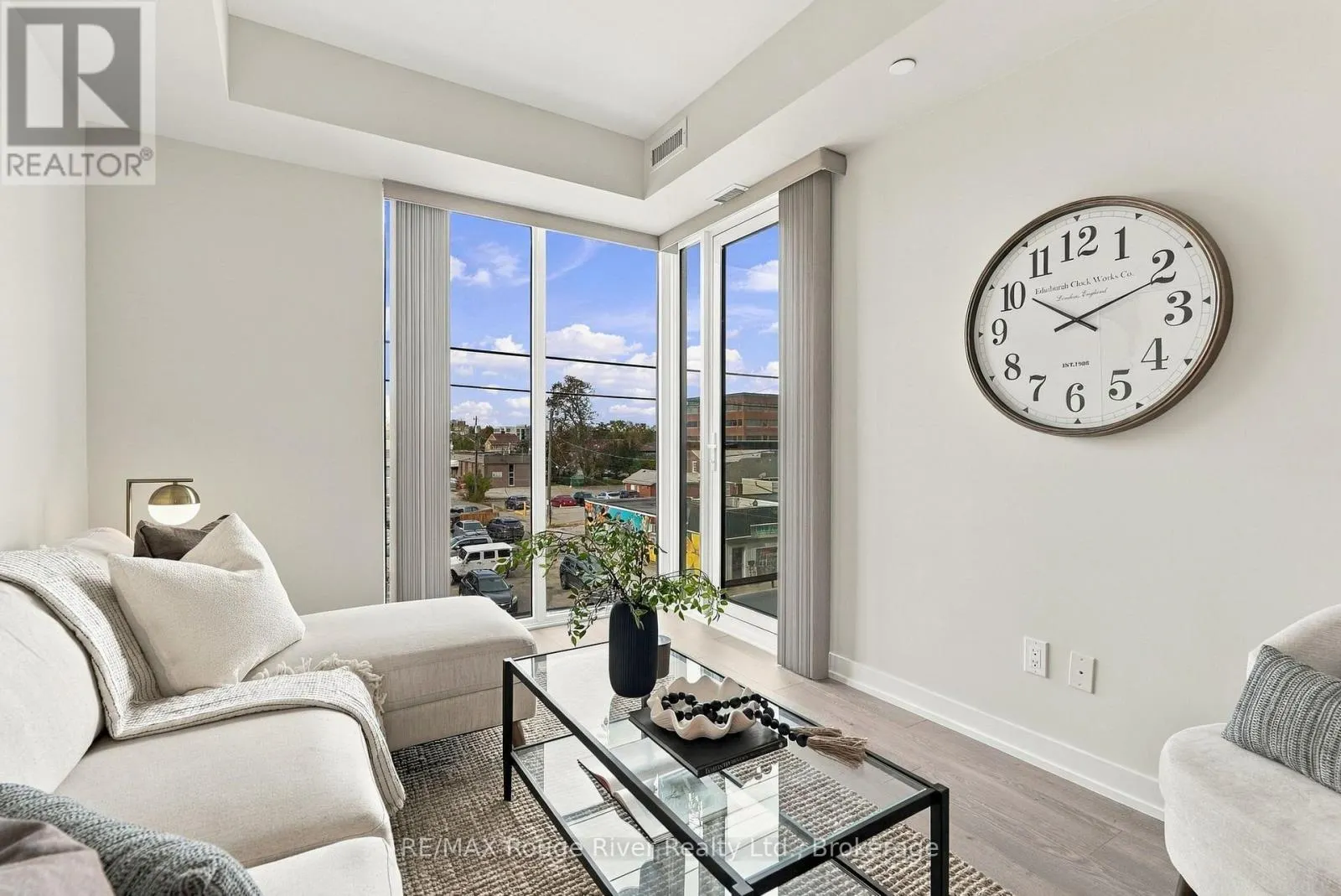 217 - 201 BROCK STREET S #217