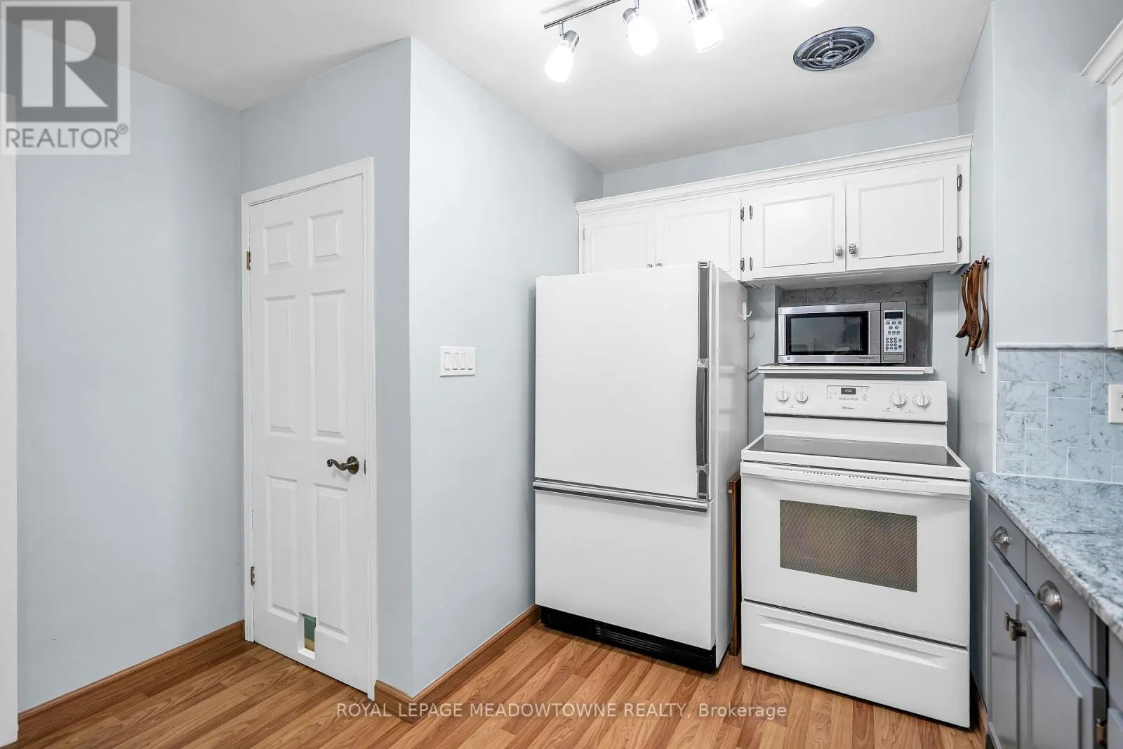 48 GARSIDE AVENUE