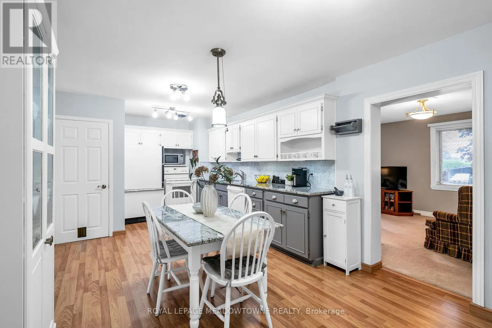 48 GARSIDE AVENUE