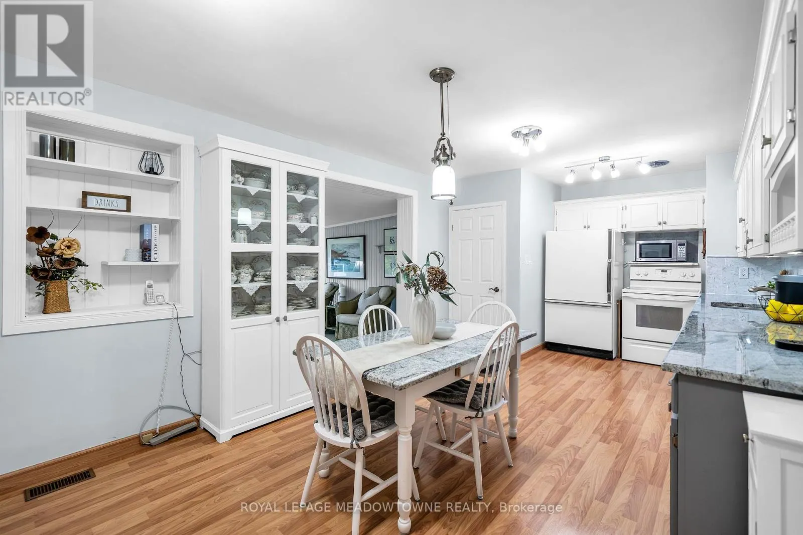 48 GARSIDE AVENUE