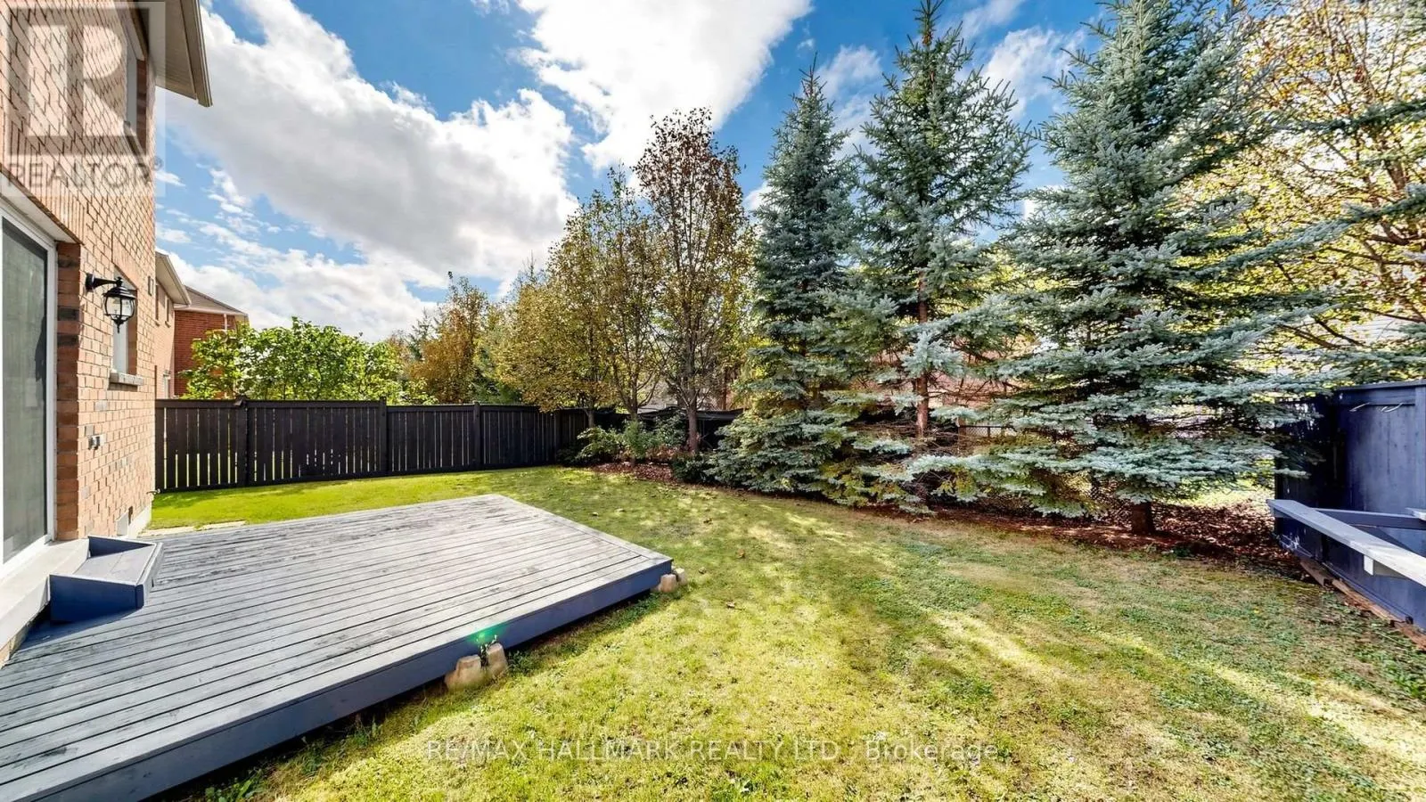 2279 HACKETT PLACE