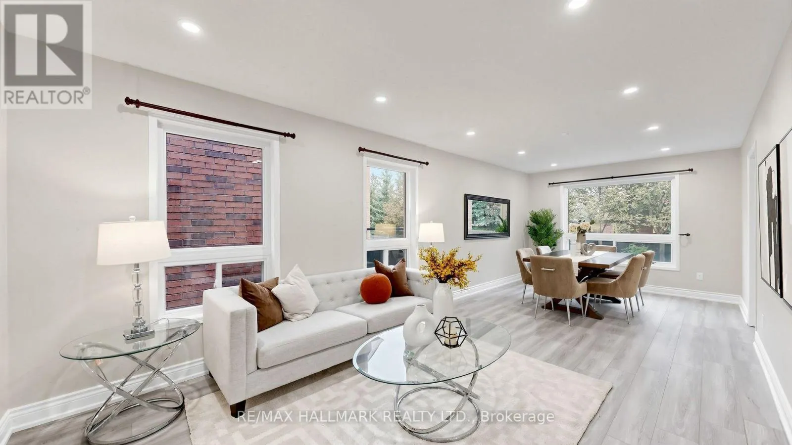2279 HACKETT PLACE