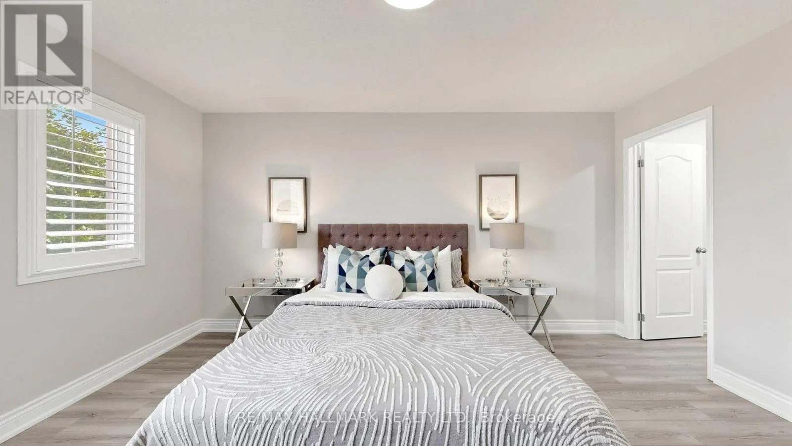 2279 HACKETT PLACE